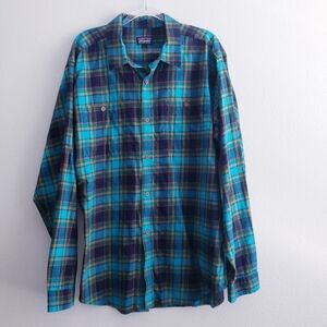 Patagonia Plaid Long Sleeve Button Down Top
